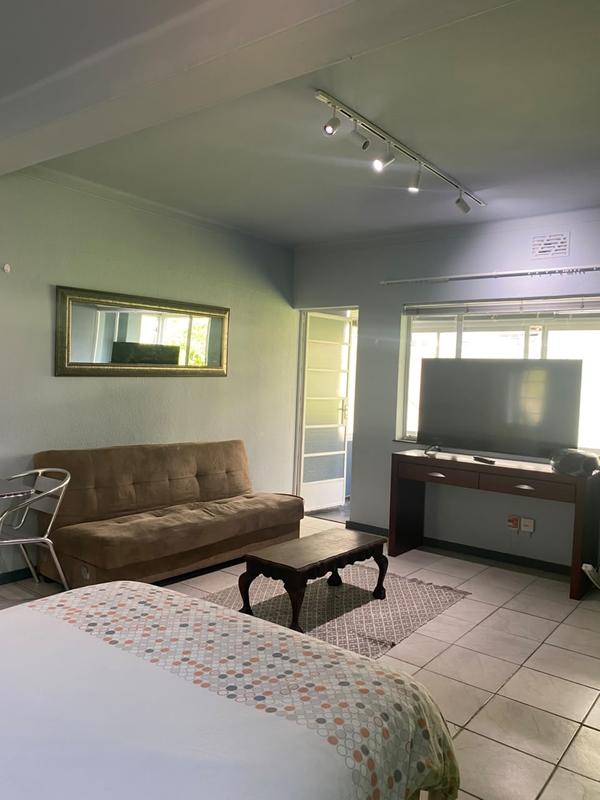 To Let 1 Bedroom Property for Rent in Sea Point Western Cape